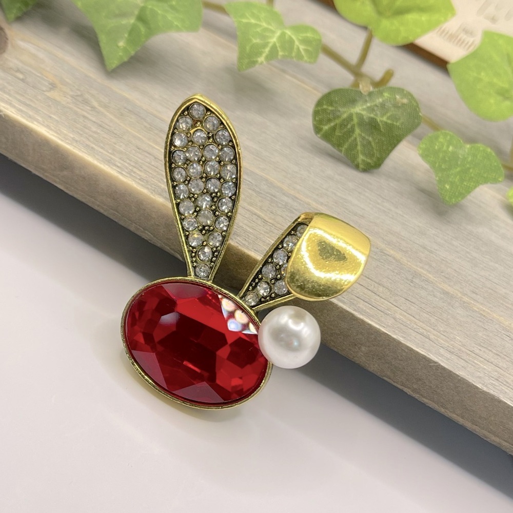 🌻 Vintage Red Rhinestone Rabbit Ear Brooches - Picture 3 of 7